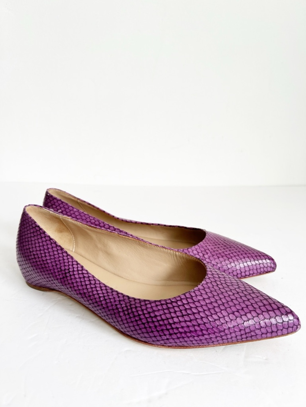 SZ 7 M. Gemi Purple Snake-Embossed Pointed Toe Flats